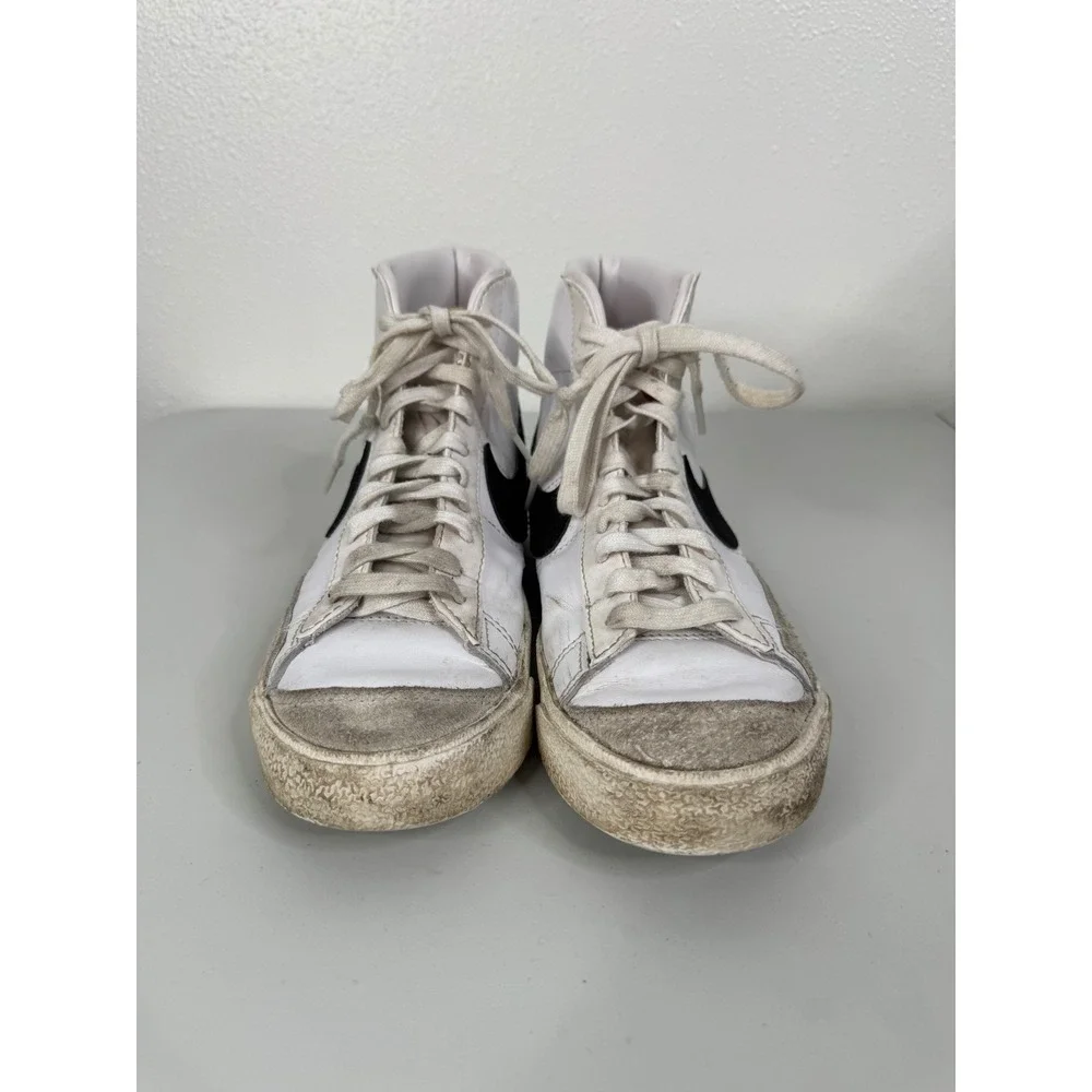 Nike Women's Blazer Mid 77 White Black‎ Size 7.5